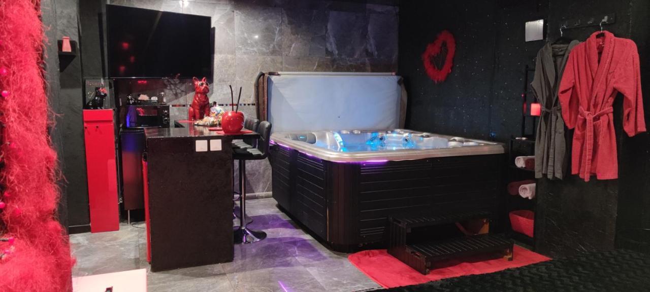 Loft Romantique Hammam Spa Privatif Playroom Grenoble Bagian luar foto
