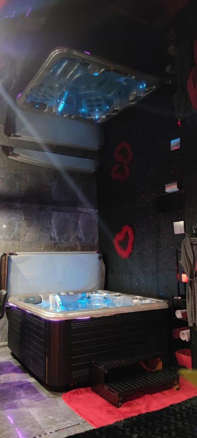 Loft Romantique Hammam Spa Privatif Playroom Grenoble Bagian luar foto