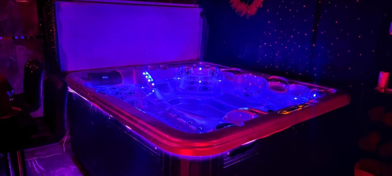 Loft Romantique Hammam Spa Privatif Playroom Grenoble Bagian luar foto